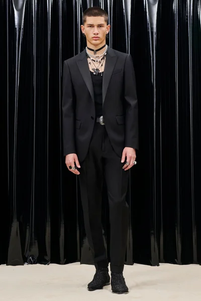 Look 38